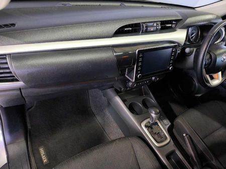 2023-Toyota-Hilux-28-GD-6-Raised-Body-Raider-Auto-Double-Cab_10