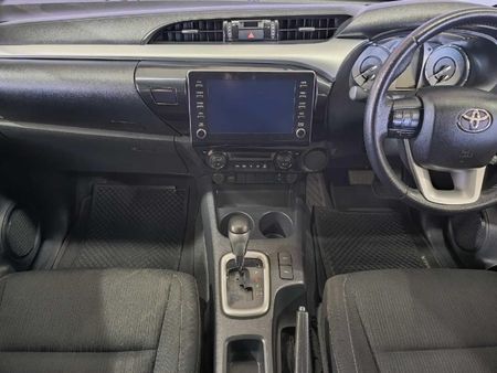 2023-Toyota-Hilux-28-GD-6-Raised-Body-Raider-Auto-Double-Cab_15
