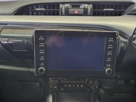 2023-Toyota-Hilux-28-GD-6-Raised-Body-Raider-Auto-Double-Cab_17