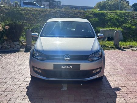 2012-Volkswagen-Polo-14-Comfortline-5-dr_0