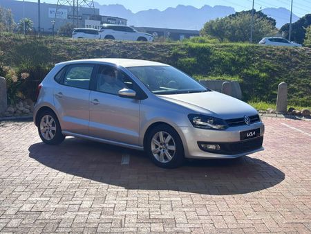 2012-Volkswagen-Polo-14-Comfortline-5-dr_1