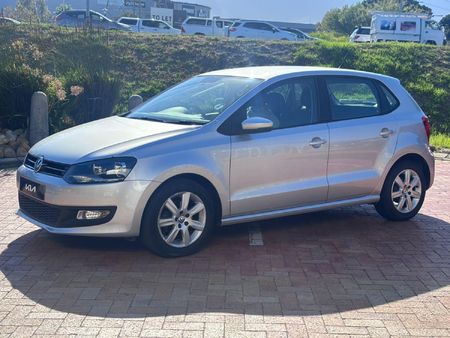 2012-Volkswagen-Polo-14-Comfortline-5-dr_6