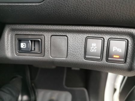 2026-Nissan-Navara-25DDTi-PRO-4X-Warrior-4x4-Double-Cab-Auto_16