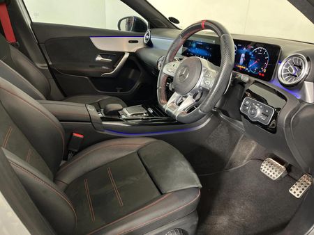 2021-Mercedes-AMG-A-Class-A35-AMG-4Matic_9