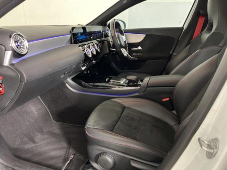2021-Mercedes-AMG-A-Class-A35-AMG-4Matic_8