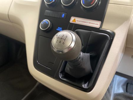2024-Toyota-Quantum-28-GL-11-seat_16