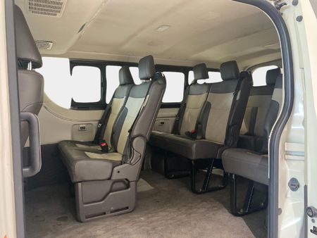 2024-Toyota-Quantum-28-GL-11-seat_17