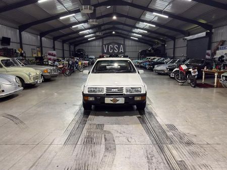 1984-Ford-Sierra-XR8_0