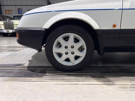 1984-Ford-Sierra-XR8_14