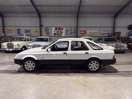 1984-Ford-Sierra-XR8_4