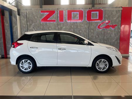 2020-Toyota-Yaris-15-XS-5-dr_1