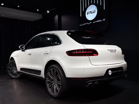 2015-Porsche-Macan-S-Diesel_4