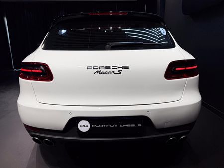 2015-Porsche-Macan-S-Diesel_5