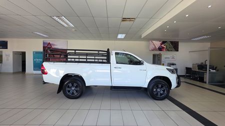 2023-Toyota-Hilux-28-GD-6-Raised-Body-Raider-Auto-Single-Cab_3