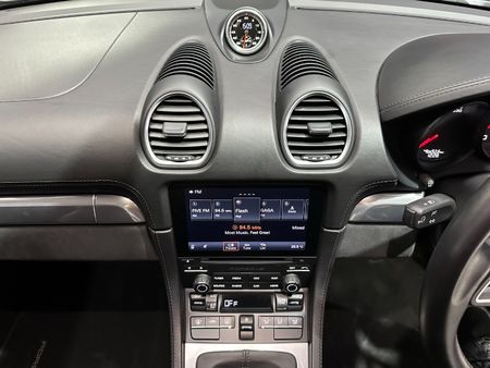 2021-Porsche-Cayman-718-GTS-40_11