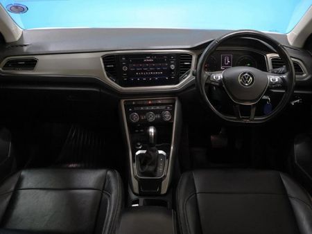 2021-Volkswagen-T-Roc-14-TSI-Design-Auto_17