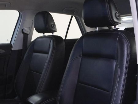 2021-Volkswagen-T-Roc-14-TSI-Design-Auto_18