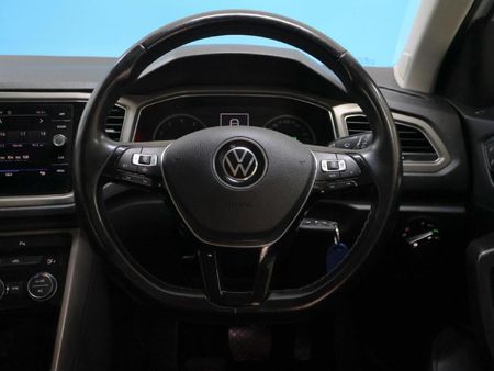 2021-Volkswagen-T-Roc-14-TSI-Design-Auto_23