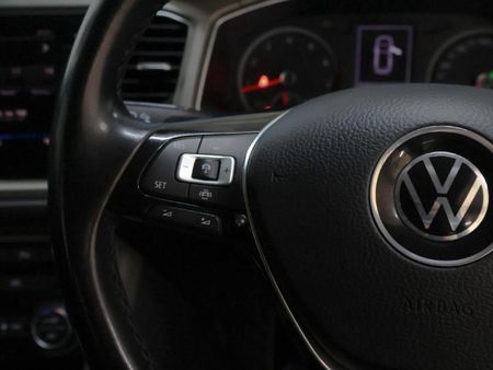 2021-Volkswagen-T-Roc-14-TSI-Design-Auto_27