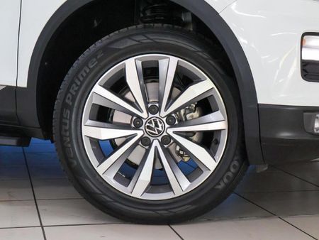 2021-Volkswagen-T-Roc-14-TSI-Design-Auto_2