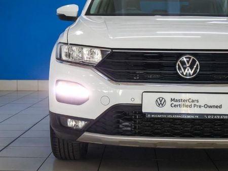 2021-Volkswagen-T-Roc-14-TSI-Design-Auto_7
