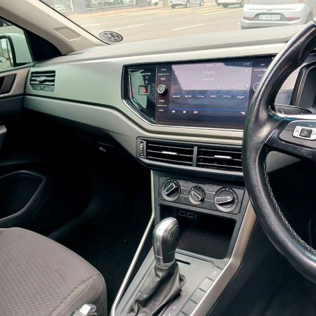2019-Volkswagen-Polo-10-TSI-Comfortline-Auto_10