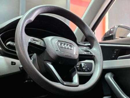 2017-Audi-A4-14-TFSI-Auto_15