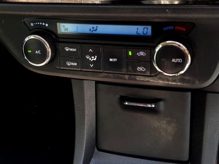 2015-Toyota-Corolla-16-Sprinter_11