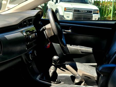 2015-Toyota-Corolla-16-Sprinter_13