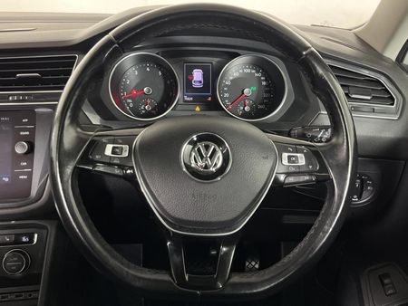 2019-Volkswagen-Tiguan-Allspace-20-TSI-Highline-4Motion-Auto-162kW_10