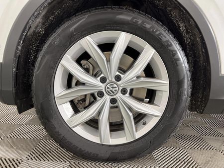 2019-Volkswagen-Tiguan-Allspace-20-TSI-Highline-4Motion-Auto-162kW_4