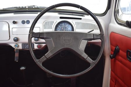 1975-Volkswagen-Beetle-1300_6