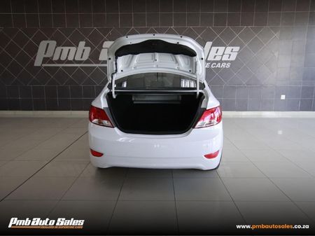 2019-Hyundai-Accent-16-GLS-Fluid_6