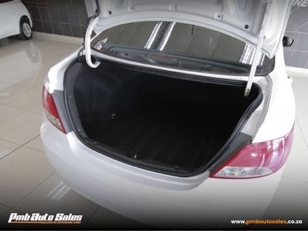 2019-Hyundai-Accent-16-GLS-Fluid_8