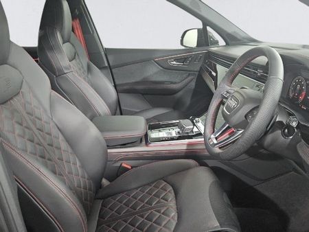 2025-Audi-SQ7-TFSI-Quattro-Auto-Black-Edition-373kW_7