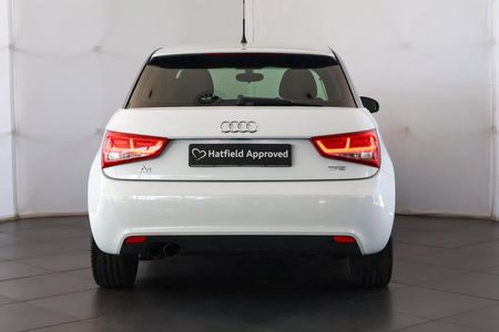 2012-Audi-A1-14-TFSI-3-dr-Ambition_9