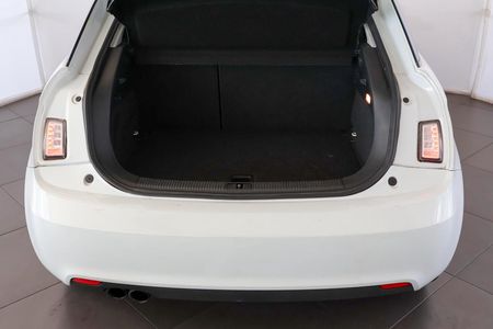 2012-Audi-A1-14-TFSI-3-dr-Ambition_13