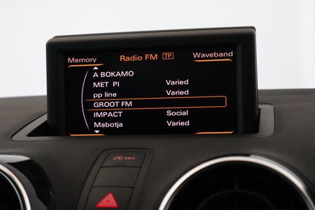 2012-Audi-A1-14-TFSI-3-dr-Ambition_23
