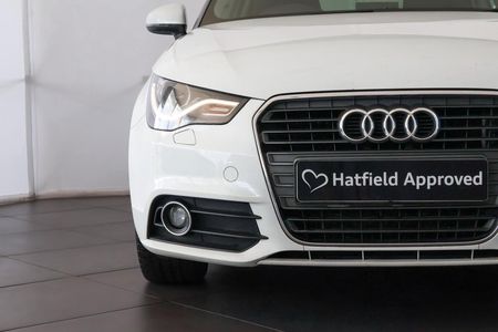 2012-Audi-A1-14-TFSI-3-dr-Ambition_6