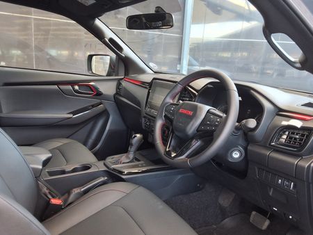 2026-Isuzu-D-Max-19-DDI-HR-X-Rider-Auto-Double-Cab_13