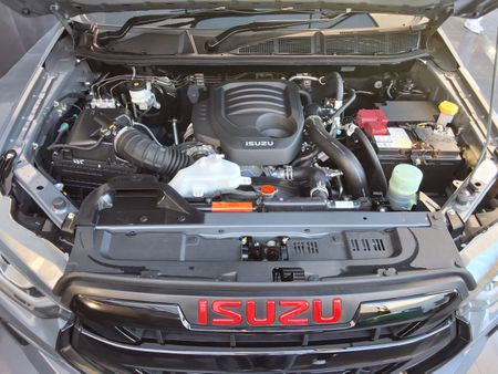 2026-Isuzu-D-Max-19-DDI-HR-X-Rider-Auto-Double-Cab_15