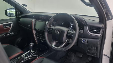 2025-Toyota-Fortuner-28-GD-6-4x4-Auto_9