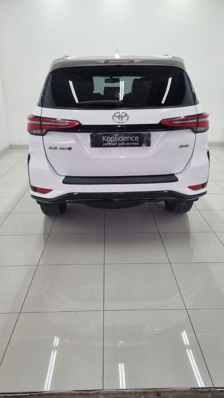 2025-Toyota-Fortuner-28-GD-6-4x4-Auto_24