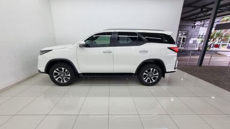 2025-Toyota-Fortuner-28-GD-6-4x4-Auto_26