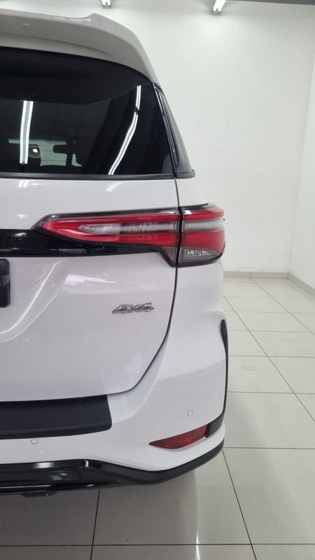 2025-Toyota-Fortuner-28-GD-6-4x4-Auto_27