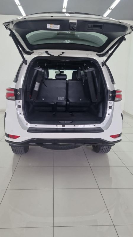 2025-Toyota-Fortuner-28-GD-6-4x4-Auto_28