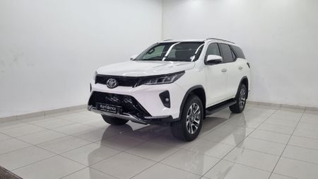 2025-Toyota-Fortuner-28-GD-6-4x4-Auto_4