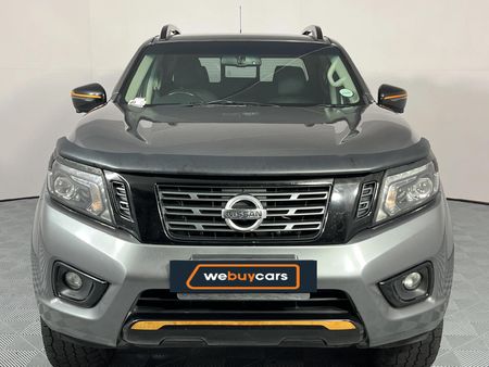 2019-Nissan-Navara-23D-Stealth-Double-Cab_16