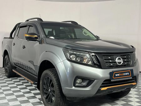 2019-Nissan-Navara-23D-Stealth-Double-Cab_17