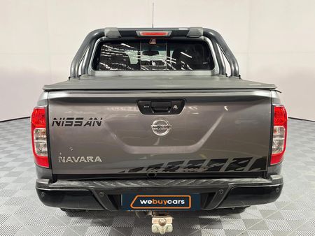 2019-Nissan-Navara-23D-Stealth-Double-Cab_19